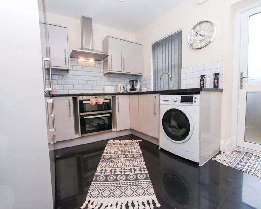 No25-Luxe Living Guest House- 2 Bed-Wifi-Free Parking-City- Beach Swansea Luaran gambar